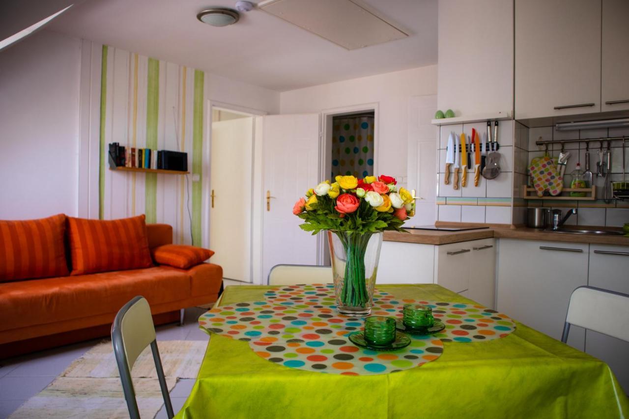 Nefelejcs Apartmanhaz Gyenesdiás Екстериор снимка