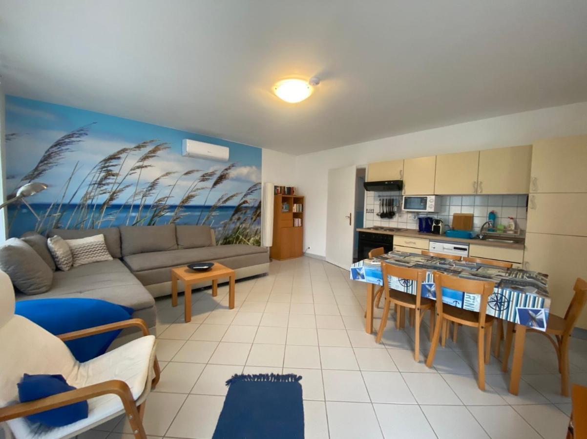 Nefelejcs Apartmanhaz Gyenesdiás Екстериор снимка