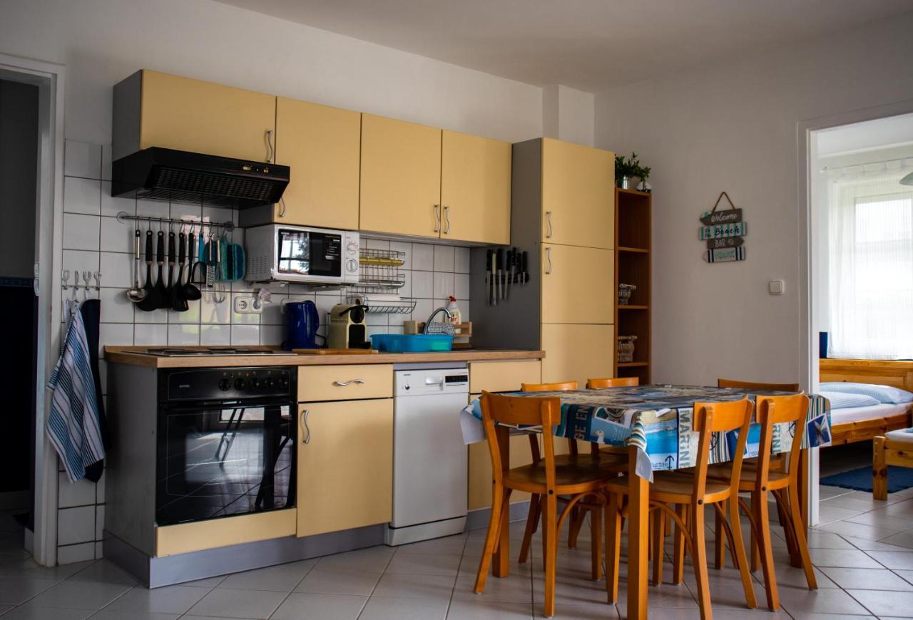 Nefelejcs Apartmanhaz Gyenesdiás Екстериор снимка