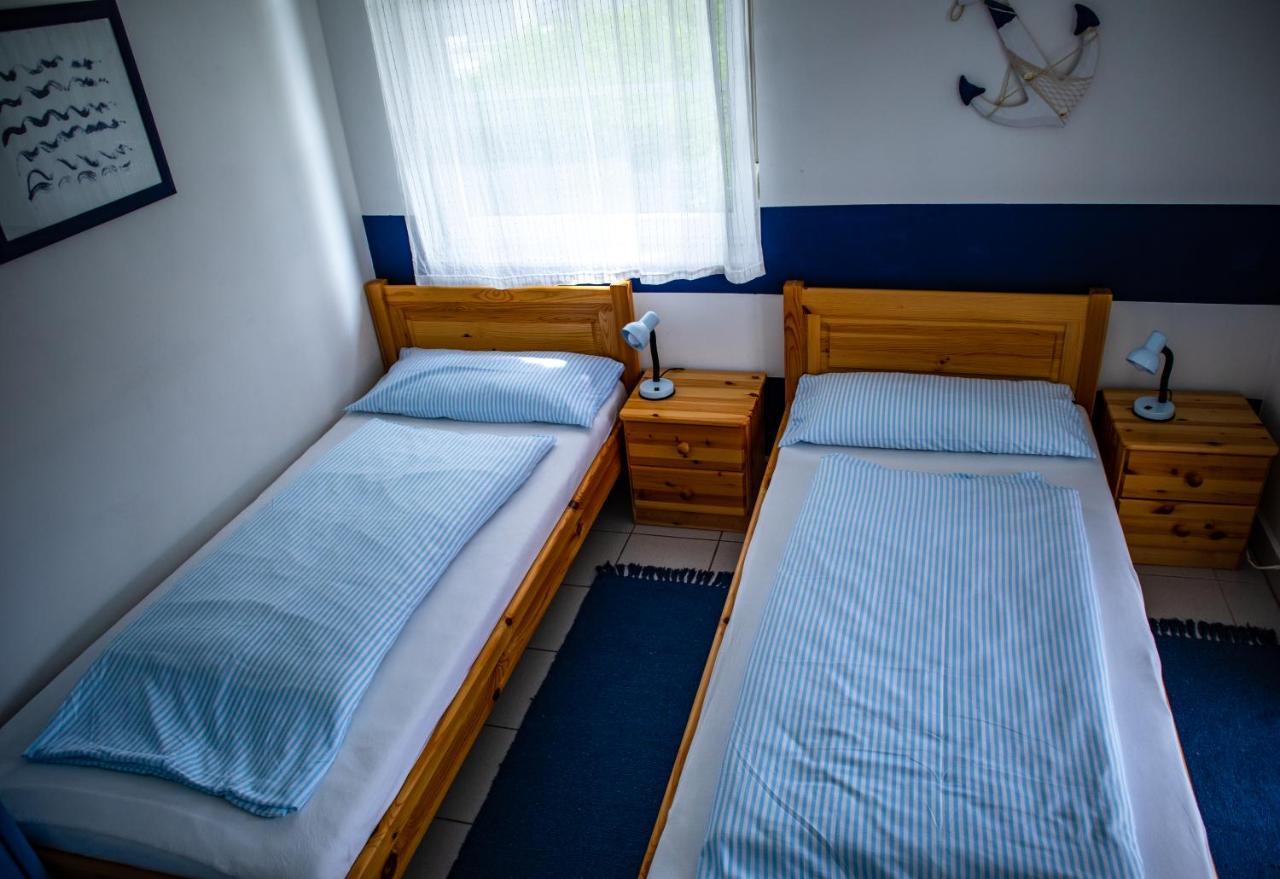 Nefelejcs Apartmanhaz Gyenesdiás Екстериор снимка