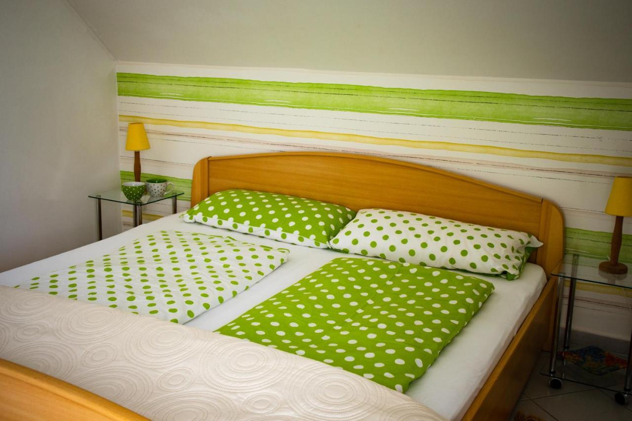 Nefelejcs Apartmanhaz Gyenesdiás Екстериор снимка