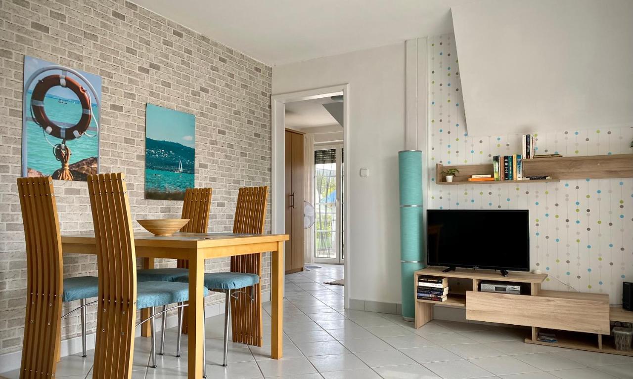 Nefelejcs Apartmanhaz Gyenesdiás Екстериор снимка
