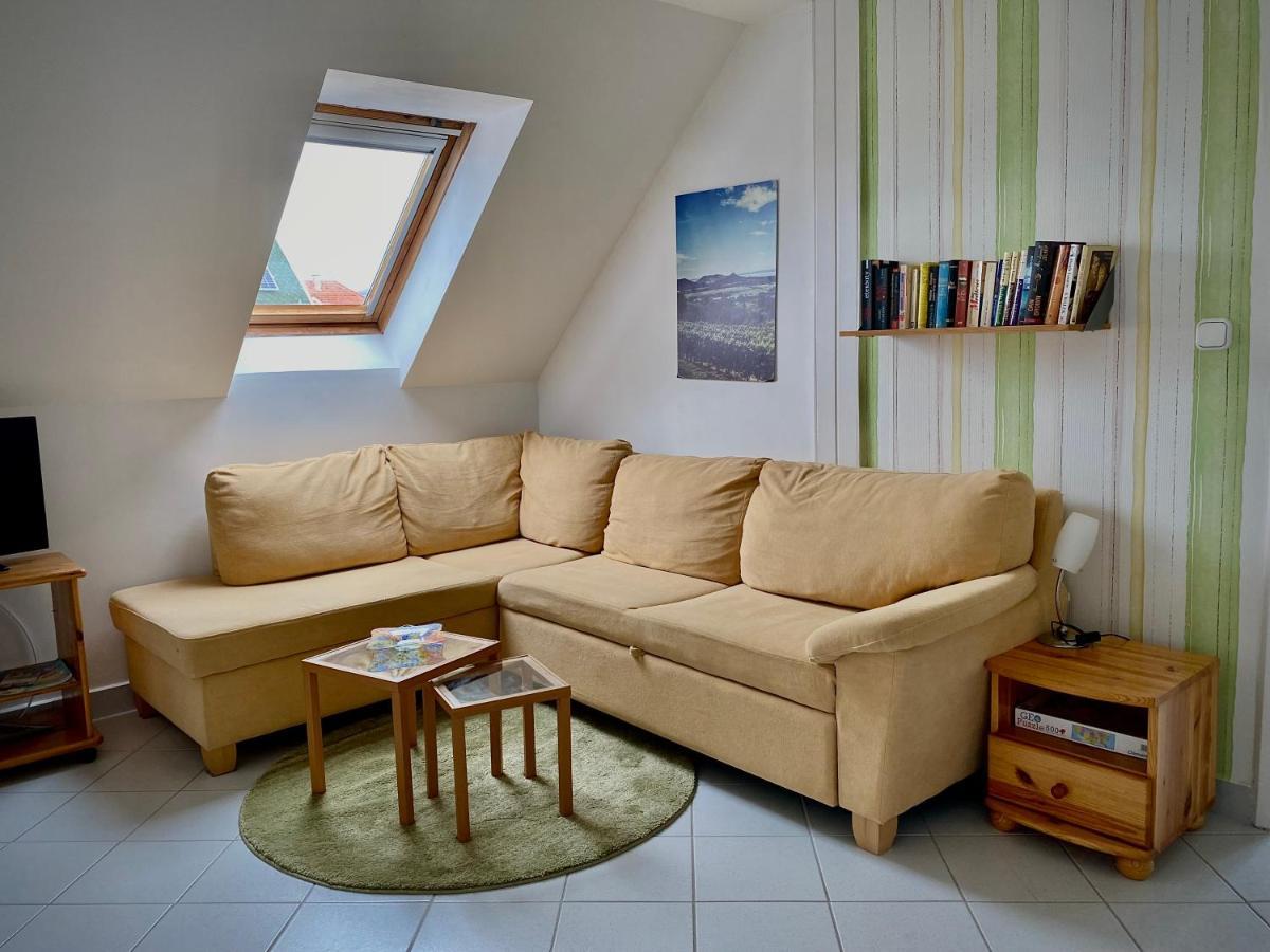 Nefelejcs Apartmanhaz Gyenesdiás Екстериор снимка