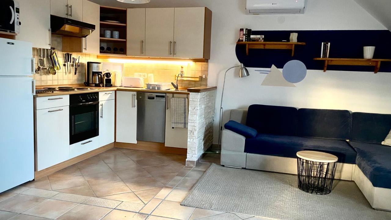 Nefelejcs Apartmanhaz Gyenesdiás Екстериор снимка