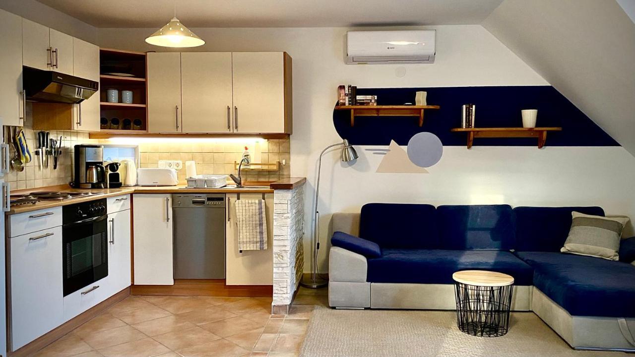 Nefelejcs Apartmanhaz Gyenesdiás Екстериор снимка