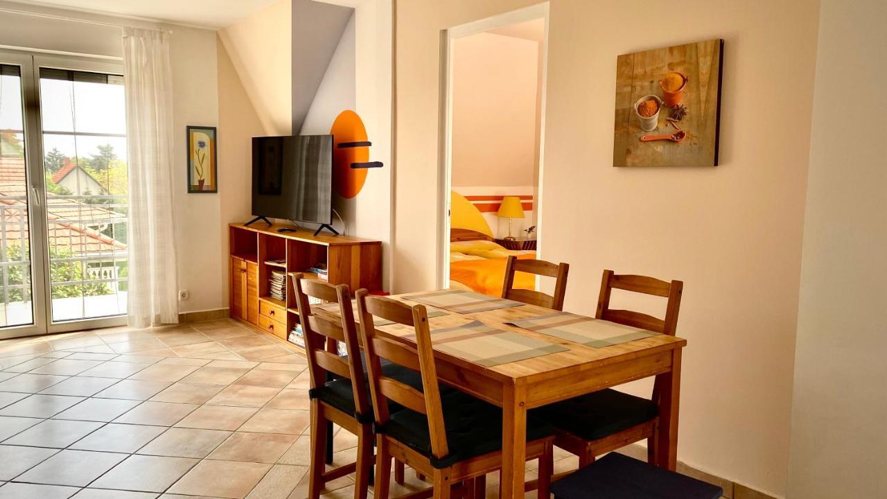 Nefelejcs Apartmanhaz Gyenesdiás Екстериор снимка